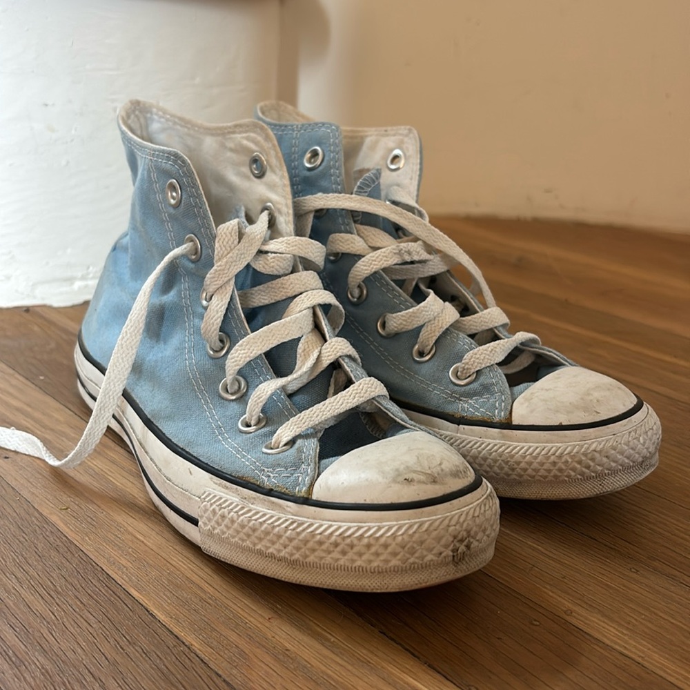 Converse High Tops size 7